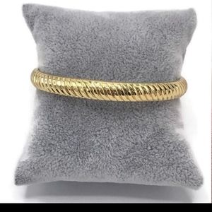 Lilly Pulitzer Set of Two Gold Ribbed Bangle Bracelets